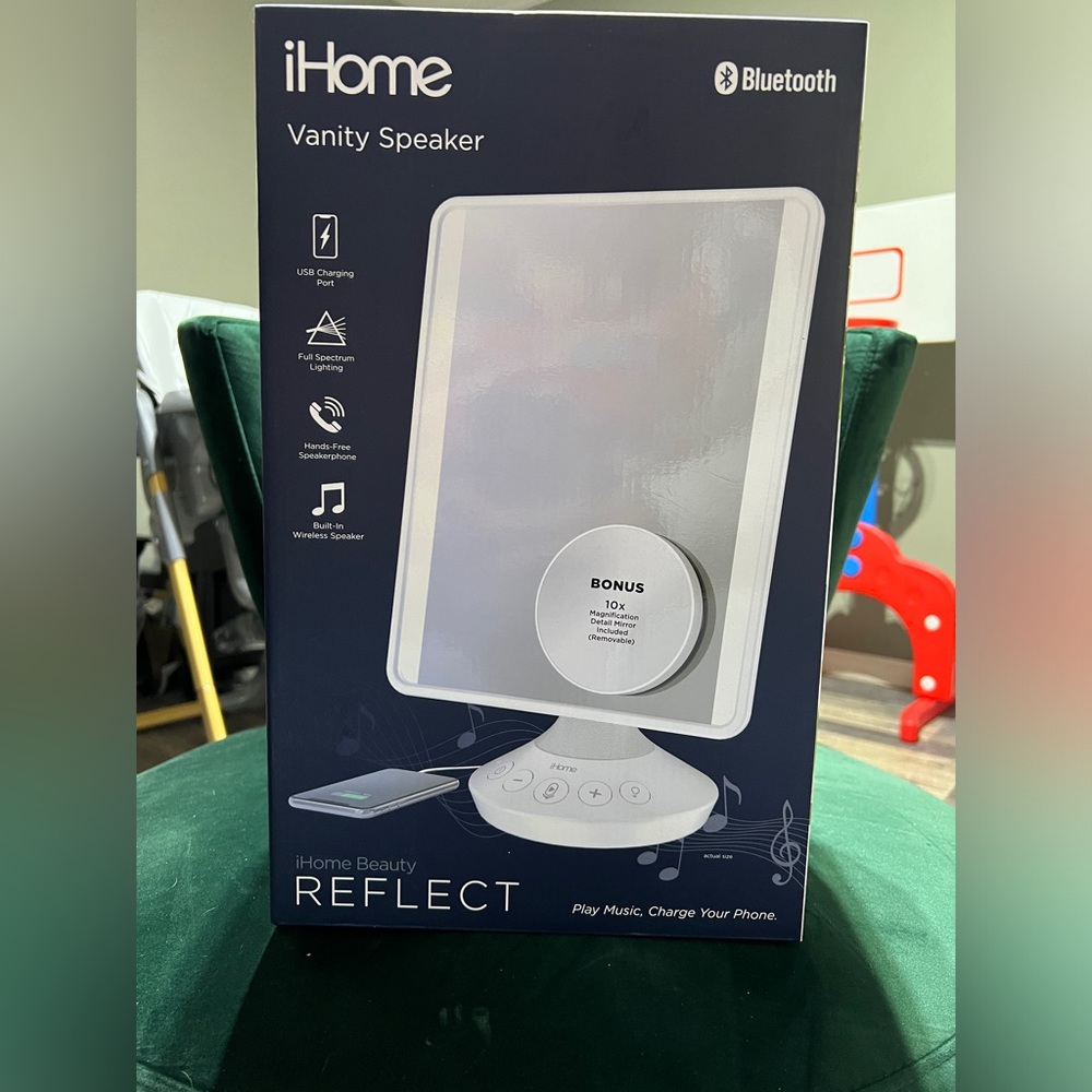 I home makeup mirror and speaker